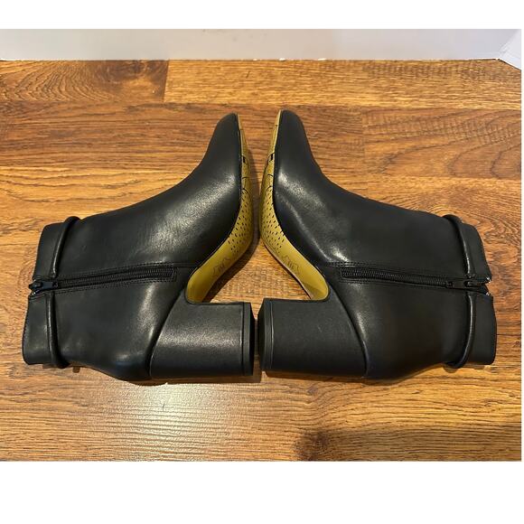 Bella Vita Women's Leather Diaz Ankle Boots Black Size 9 NWT Chic Footwear - Picture 6 of 9